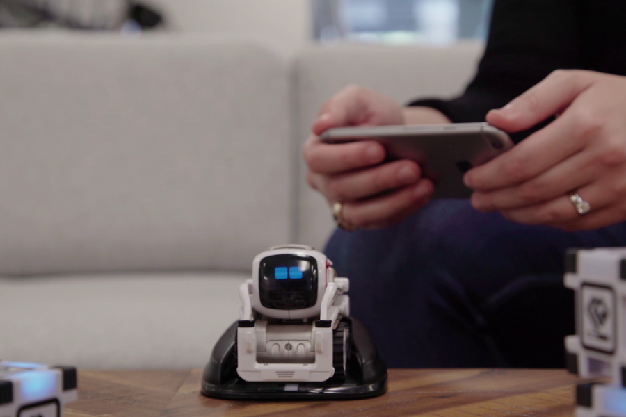 Anki Cozmo Wakes Up